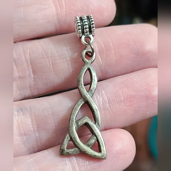 Vintage sterling silver celtic knot necklace pendant vtg - Picture 5 of 5